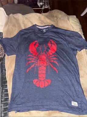 PD&C Navy Blue Short Sleeve Tee with Red Lobster Graphic L nautical beach summer